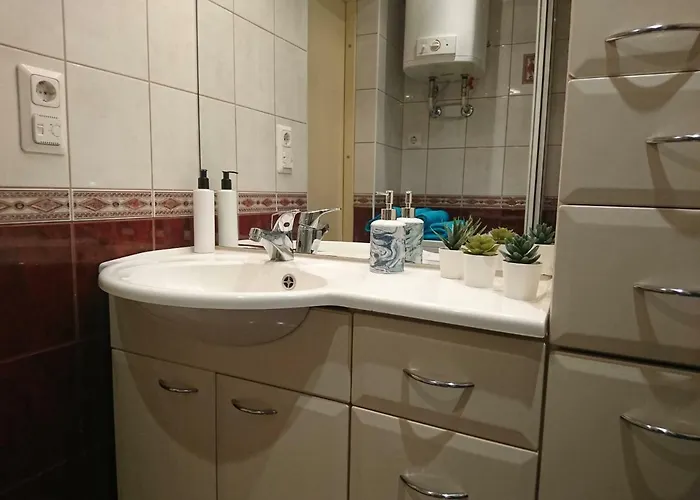 Center Raua With Balcony Apartment