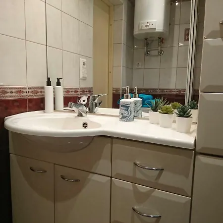 Center Raua With Balcony Daire